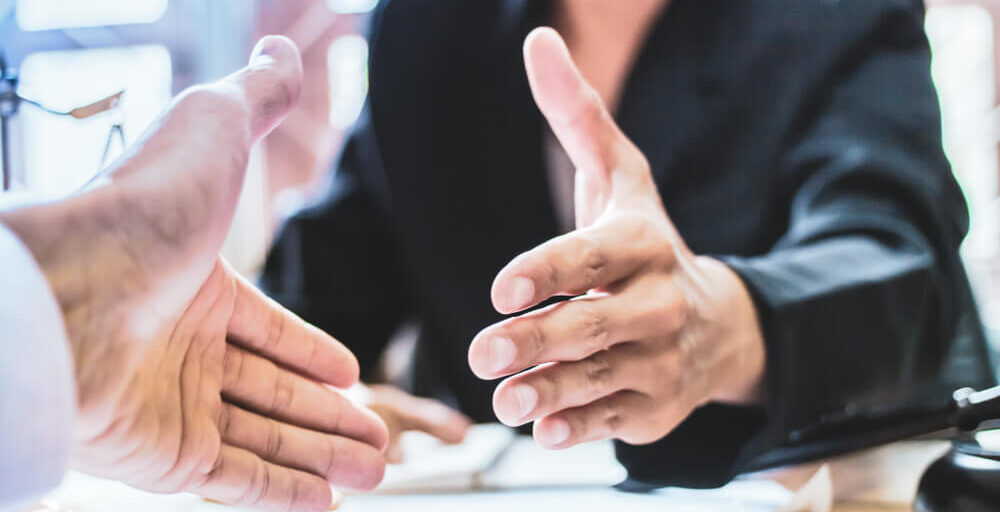 public attorney vs private attorney